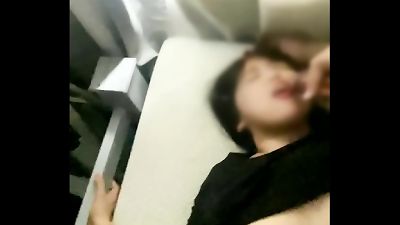 Seaman's wife flees the neighbor because she found out she is a nymph - Real Pinay lovemaking Scandal